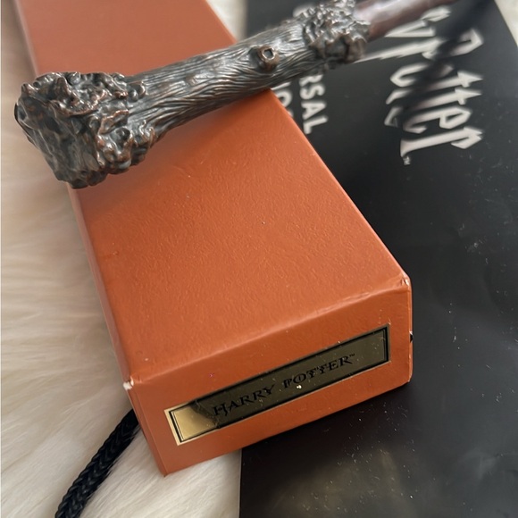 Universal Studios Harry Wand Ollivanders Interactive Wand Wizarding World - Picture 5 of 7